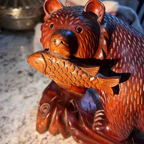 Vintage Japan Ainu Brown Bear with Fish Carved Solid wood! - Picture 1 of 15